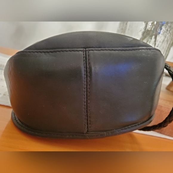 FOSSIL SADDLE BLACK LEATHER SMALL CROSSBODY BAG - Picture 3 of 11